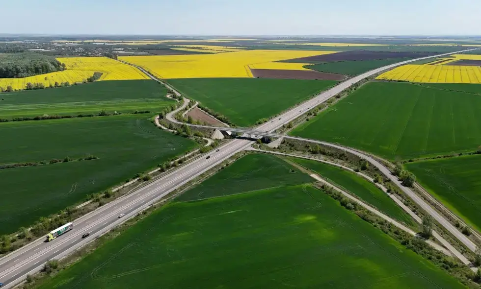Până în prezent, în România sunt în curs de construcție aproape 800 de kilometri de autostradă și drumuri expres.